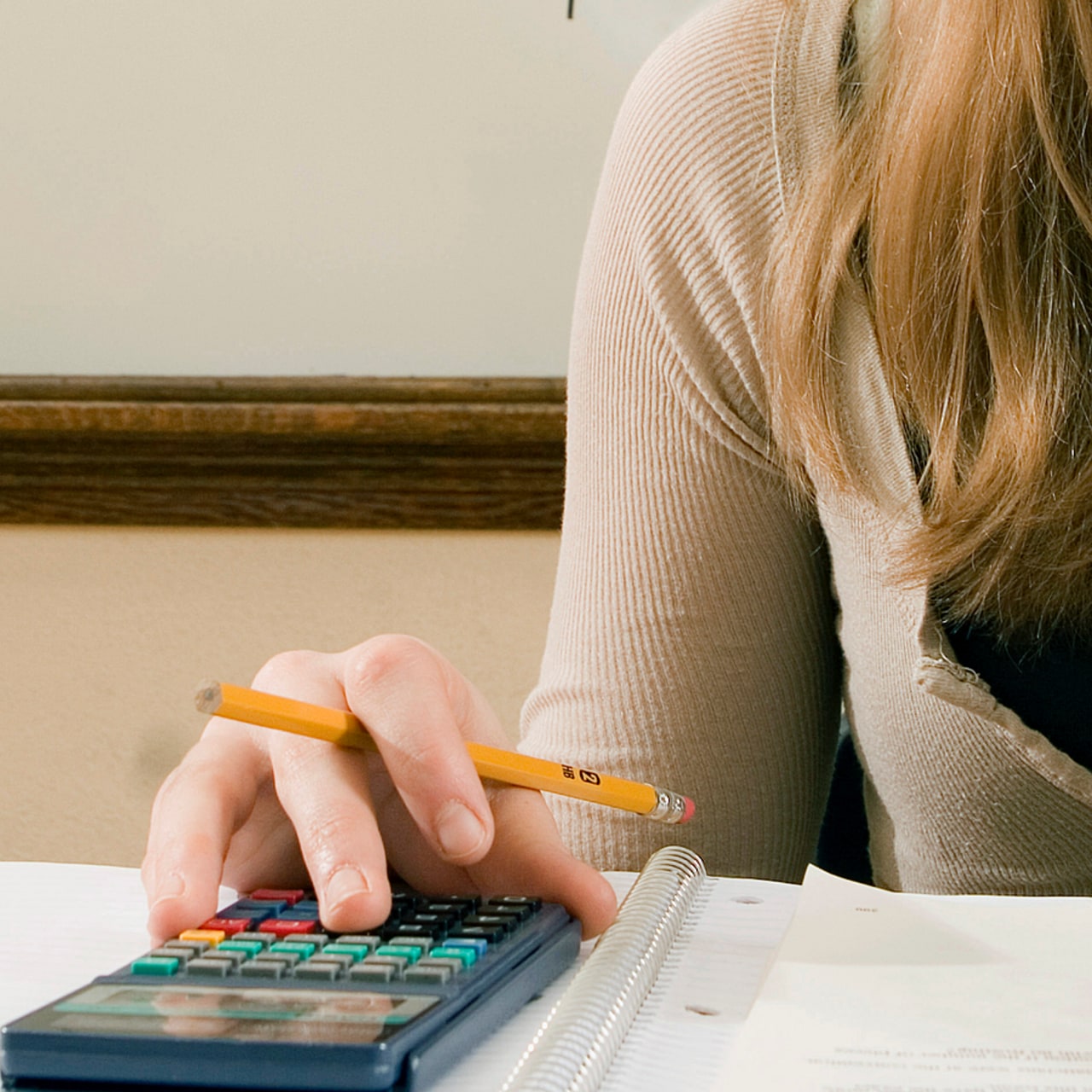 La Fnems demande la transparence sur les coûts des établissements de formation en travail social. (Purestock/BSIP)