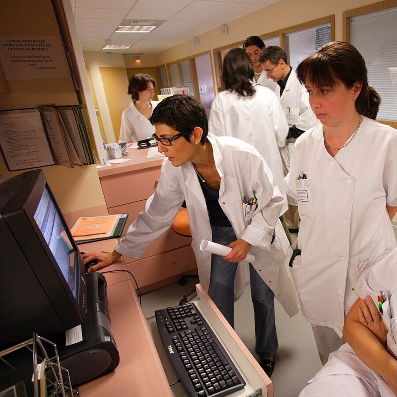 De nombreux outils d'aide sont recensés pour faciliter la déclaration des événements indésirables graves associés aux soins. (CHU Nantes-Garo/BSIP)