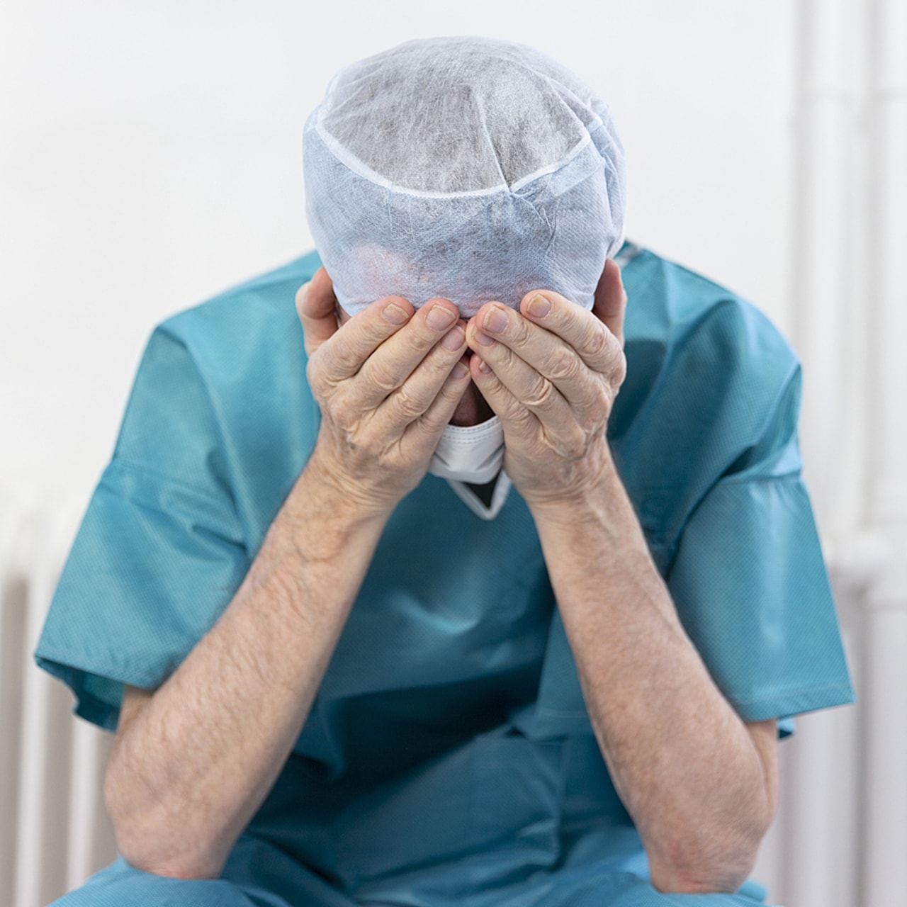 L'étude menée par l'espace éthique régional vise à expliciter les éléments qui font vaciller les médecins vers la fuite de l'hôpital public. (Collanges/Image Point FR/BSIP)