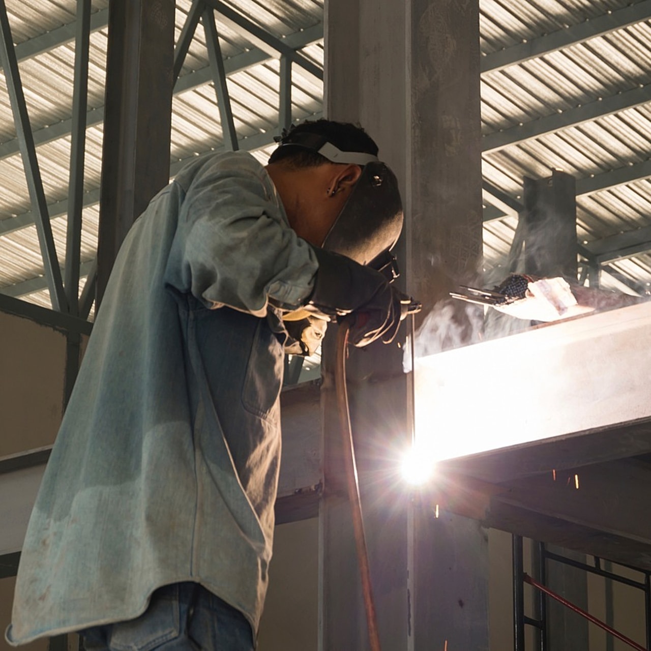 Tout ne pouvant pas être construit à 100% hors site dans un établissement de santé ou médico-social, la démarche reste inévitablement hybride avec un degré d'industrialisation qui varie de 20 à 80% des surfaces selon les situations. (SPL/BSIP)