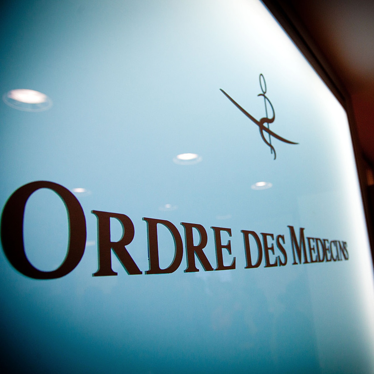 La décision de l'ARS a été prise à la suite d'une saisine par le Conseil national de l'ordre des médecins. (Garo/Phanie)