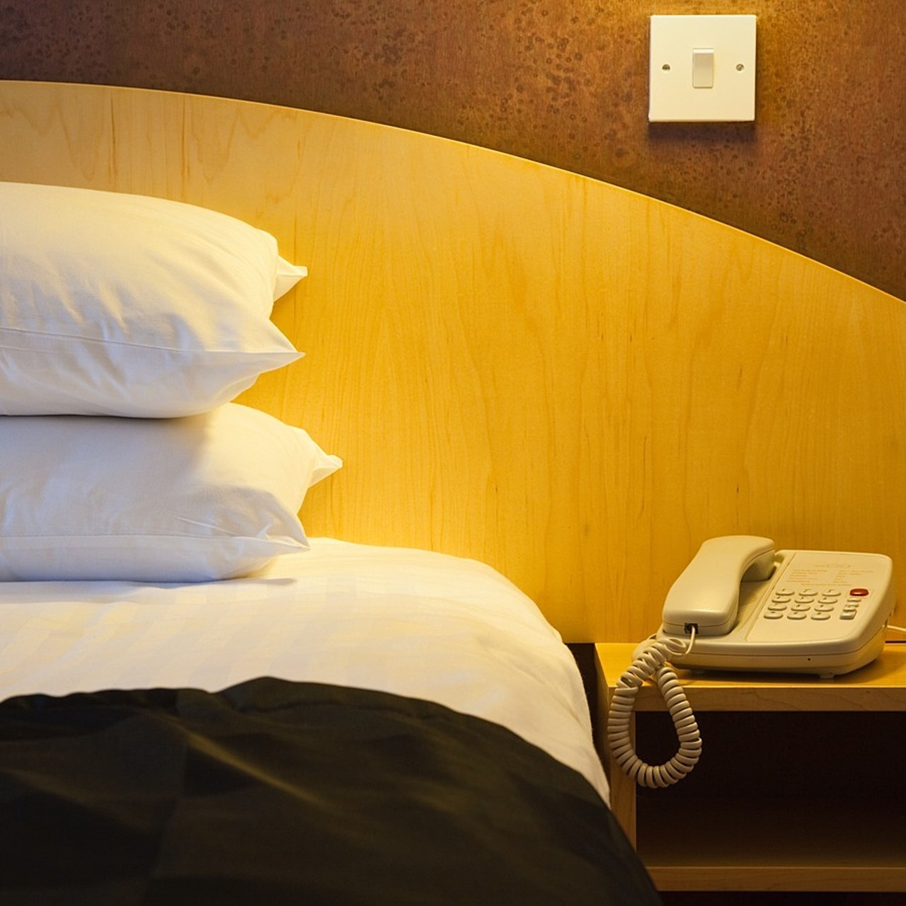 Pour un patient éligible en médecine ou en chirurgie, qu'importe le groupe homogène de malade, l'hôpital sort gagnant et économiquement bénéficiaire chaque fois qu'une journée en lit non médicalisé est substituée à une journée en lit médicalisé. (Jon Boyes/BSIP)