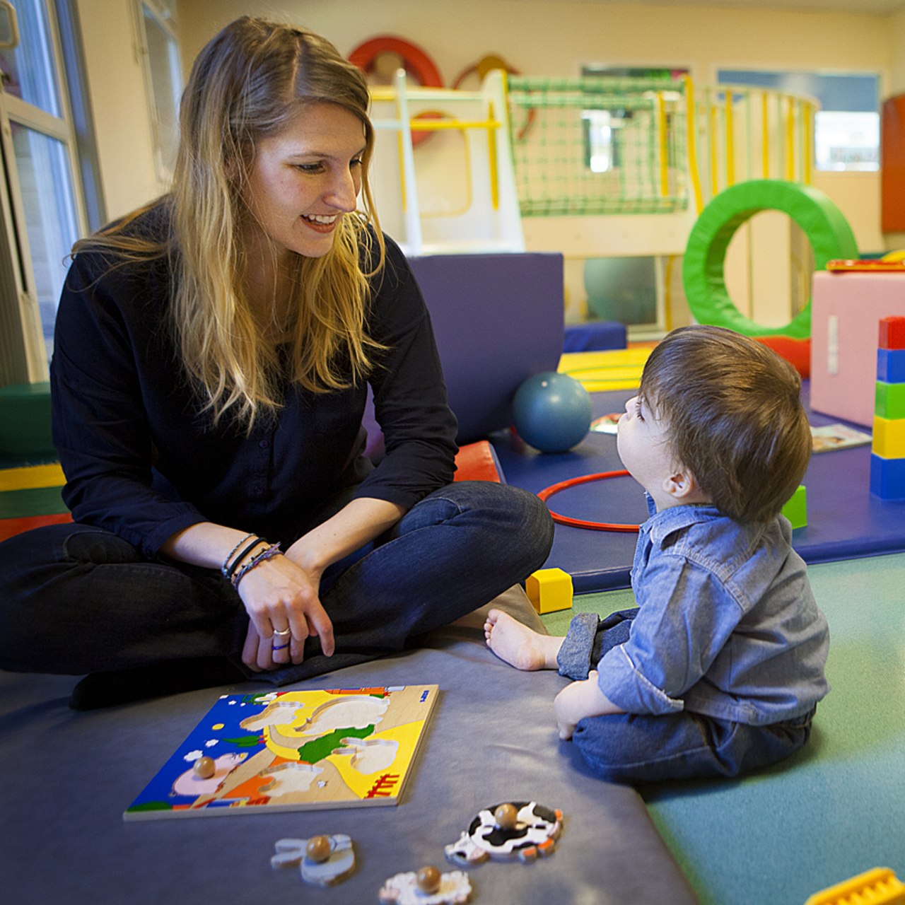 Plus de la moitié des besoins en formation continue exprimés concernent l'enfance, "des bébés aux adolescents". (Amélie Benoist/Image Point FR/BSIP)