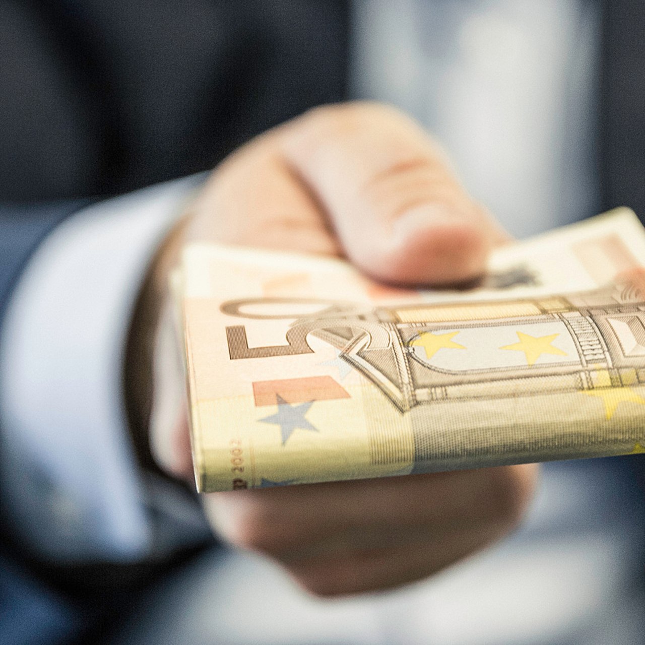 Un excédent d'argent n'est pas toujours une bonne nouvelle. (Image source/BSIP)