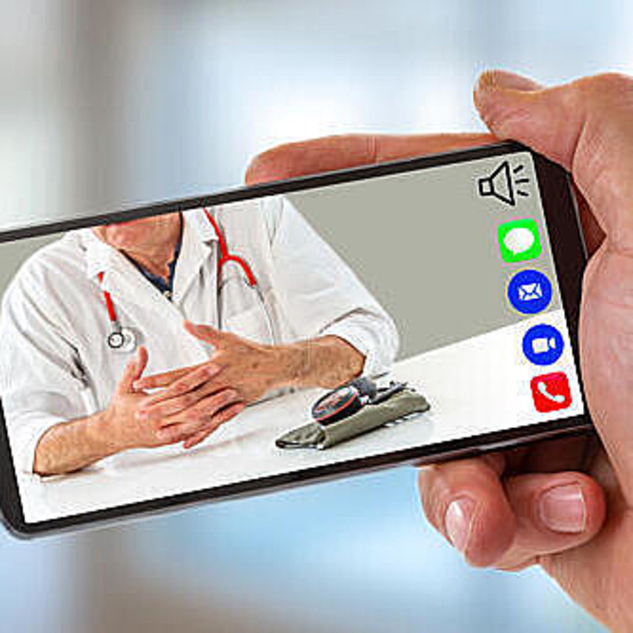 L'ordre des médecins s'est associé à Youtube et a impliqué des praticiens pour créer une charte éthique des médecins créateurs de contenus. (Chassenet/BSIP)