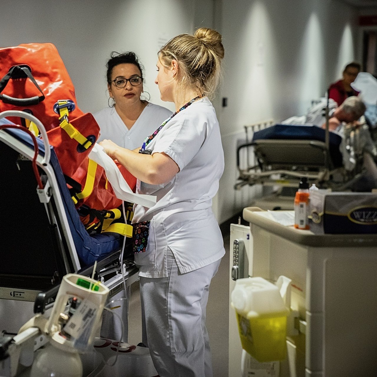 Les premières estimations de la FHF pour 2024 confirment la plongée des déficits : 1,3 Md€ pour les CHU (+400 M€ depuis 2023) et 2,2 Md€ pour les CH (+1,1 Md€). Seuls les Ehpad contiendraient l'envolée. (Jessica Bordeau/Image Point FR/BSIP)