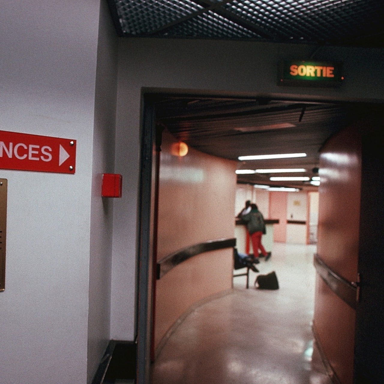 La crise actuelle de la psychiatrie pose de nombreux enjeux éthiques : risque de surfragilisation de patients déjà vulnérables, difficultés d'accès à des soins dignes, ou encore souffrance des soignants empêchés dans leurs missions. (Burger/Phanie)