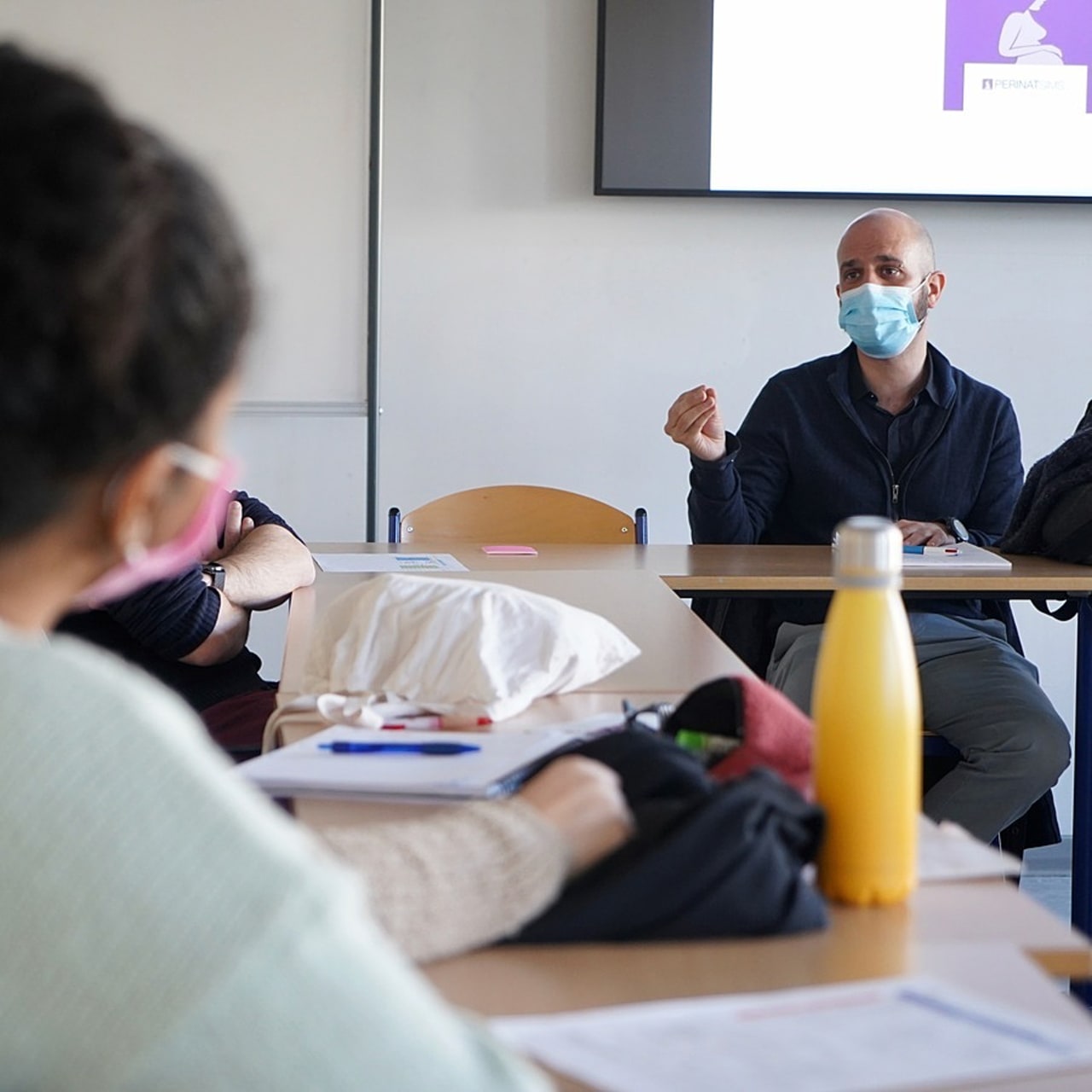 Chaque année, la fonction publique hospitalière envoie en moyenne 1,1 million d'agents en formation continue pour un total de 900 millions d'euros dépensés. (Tremelet/Image Point FR/BSIP)
