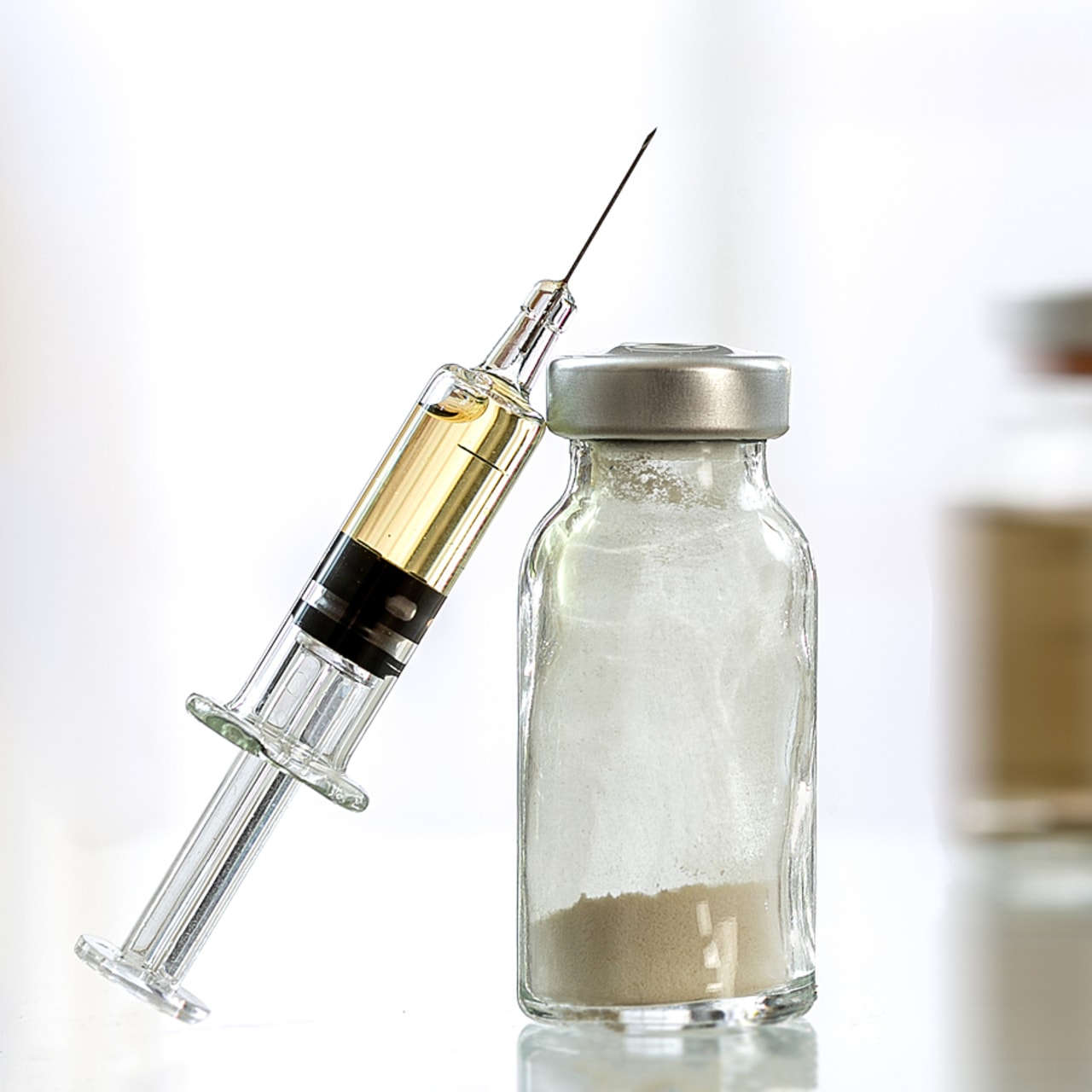 La députée Sandrine Josso et la sénatrice Véronique Guillotin souhaitent un enseignement spécifique sur la soumission chimique dans la formation initiale et continue des professionnels de santé. (Chassenet/BSIP)