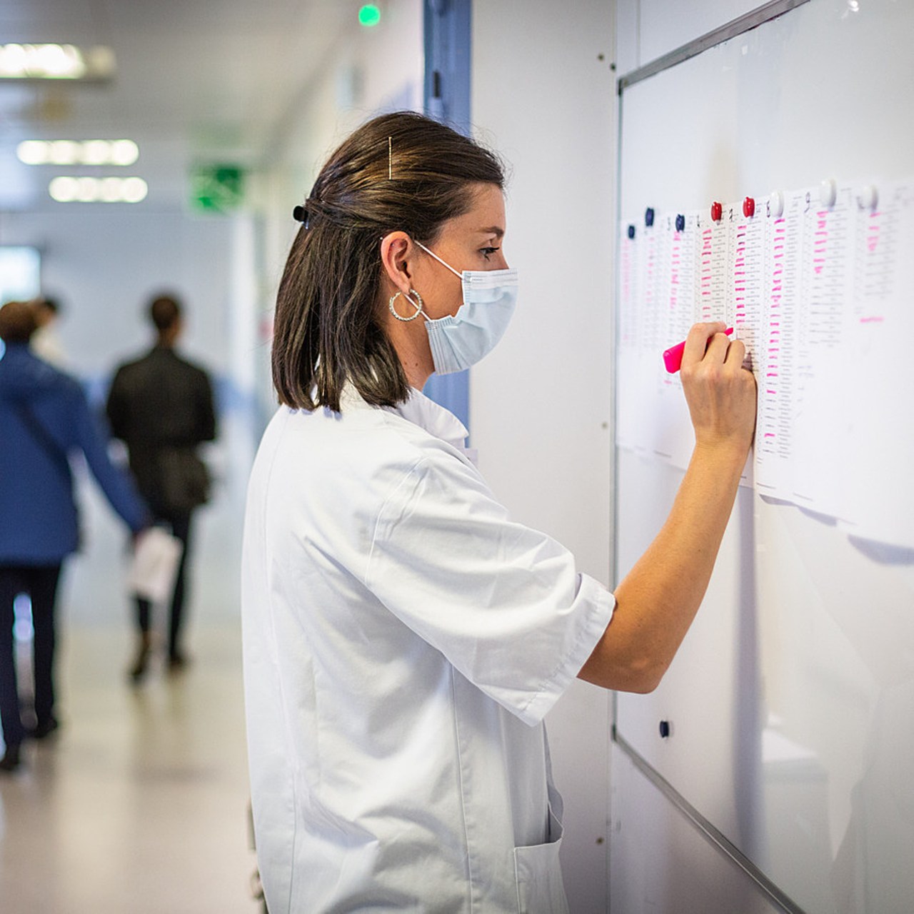 En commission, les députés ont fait évoluer la proposition de loi en proposant notamment une expérimentation d'accès direct en établissement, dans le cadre des missions socles. (Burger/Phanie)