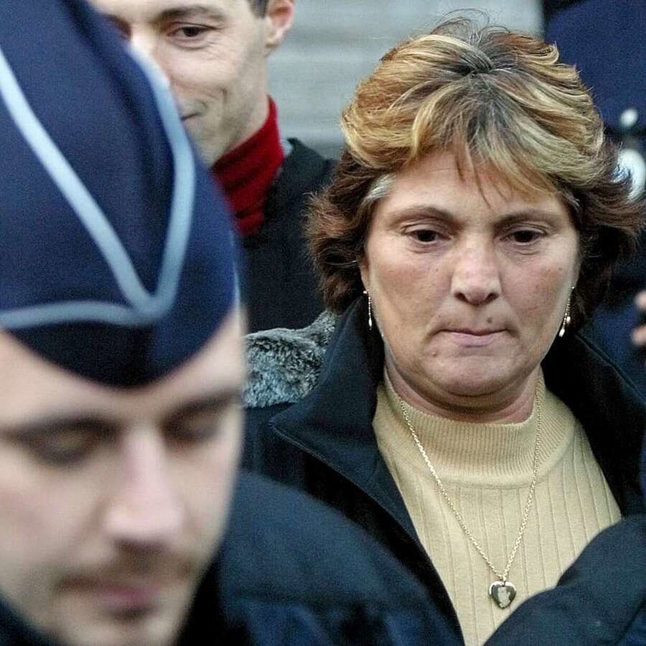 "Je vous demande le droit de mourir", exprime en septembre 2003, par la voix de sa mère Marie Humbert, Vincent Humbert au président de la République Jacques Chirac. (Michel Spingler/AP/Sipa)