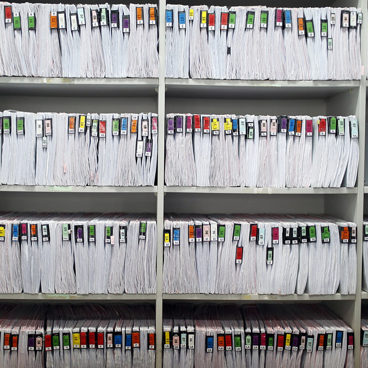 Le projet de loi de simplification de la vie économique prévoit d'alléger la charge administrative qui pèse notamment sur les entreprises. Il vise aussi à rationaliser les comités et commissions. (Godong/BSIP)