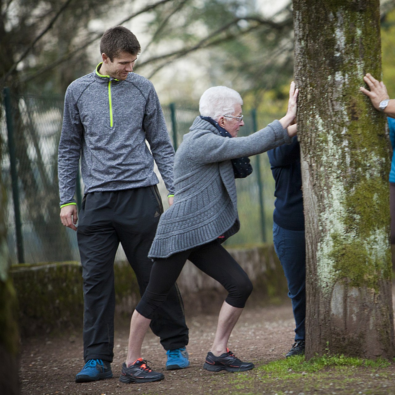 Ici proposée au service d'oncologie d'un hôpital en Savoie, l'activité physique adaptée permet de lutter contre la fatigue, retrouver le plaisir du mouvement et diminuer le risque de récidive (Amélie Benoist/Image Point FR/BSIP).