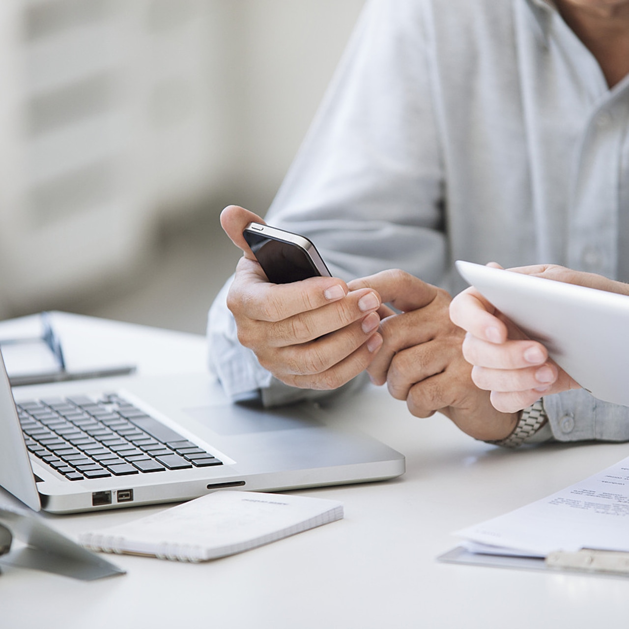 L'objectif de cette convention est de voir comment l'IA peut non pas remplacer mais améliorer le travail relationnel. (Altopress/Photlalto/BSIP)