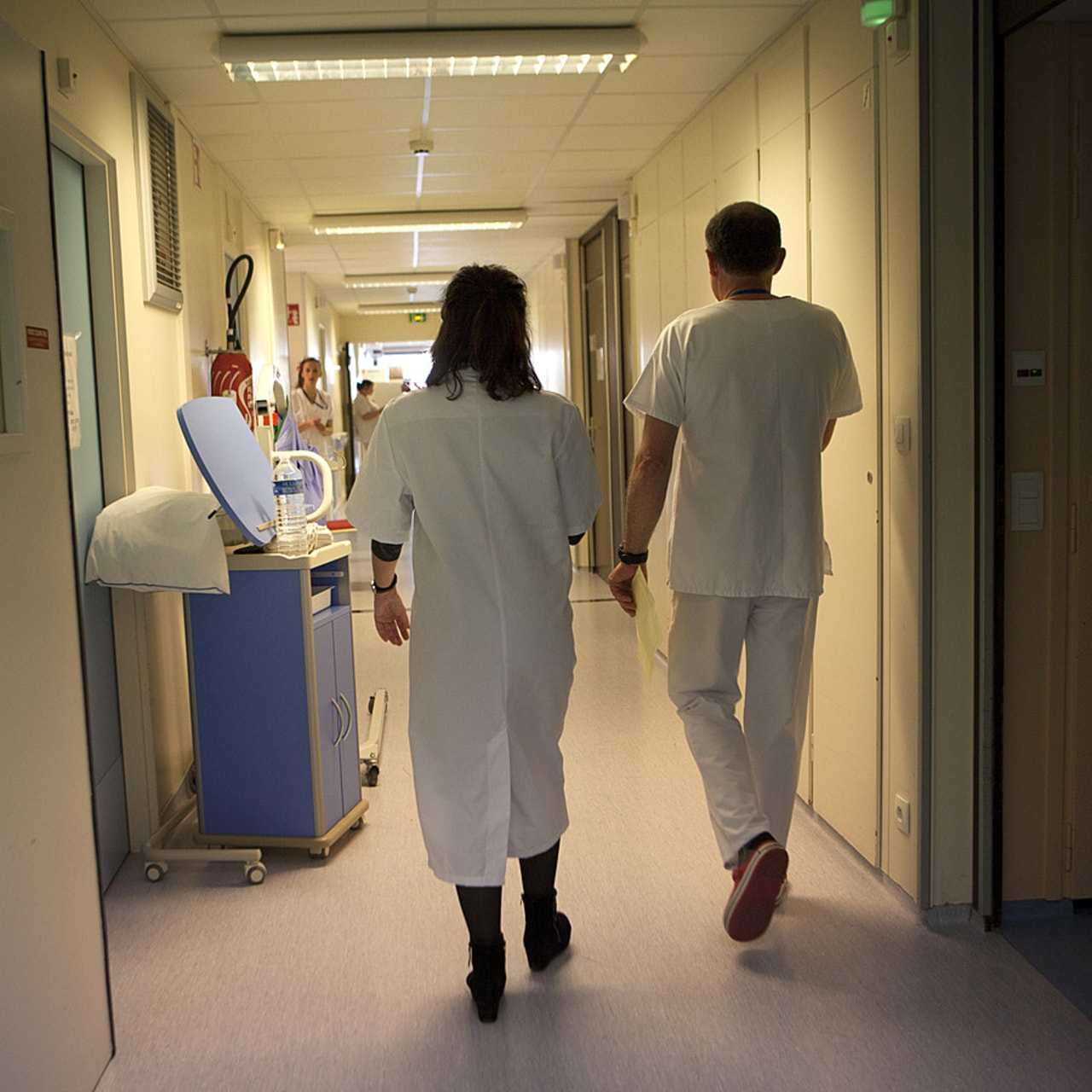 Oncologues, psychiatres et infirmiers doivent être formés à la prise en charge des patients vivant avec des troubles psychiques afin de favoriser un accès équitable à la prévention, au dépistage et aux soins du cancer. (Amélie Benoist/Image Point FR/BSIP)