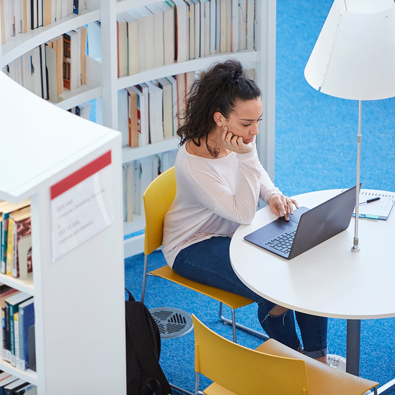 À partir du 1er juillet les formations des apprentis dispensées au moins à 80% à distance verront leur niveau de prise en charge minoré de 20%. (Image source/BSIP)