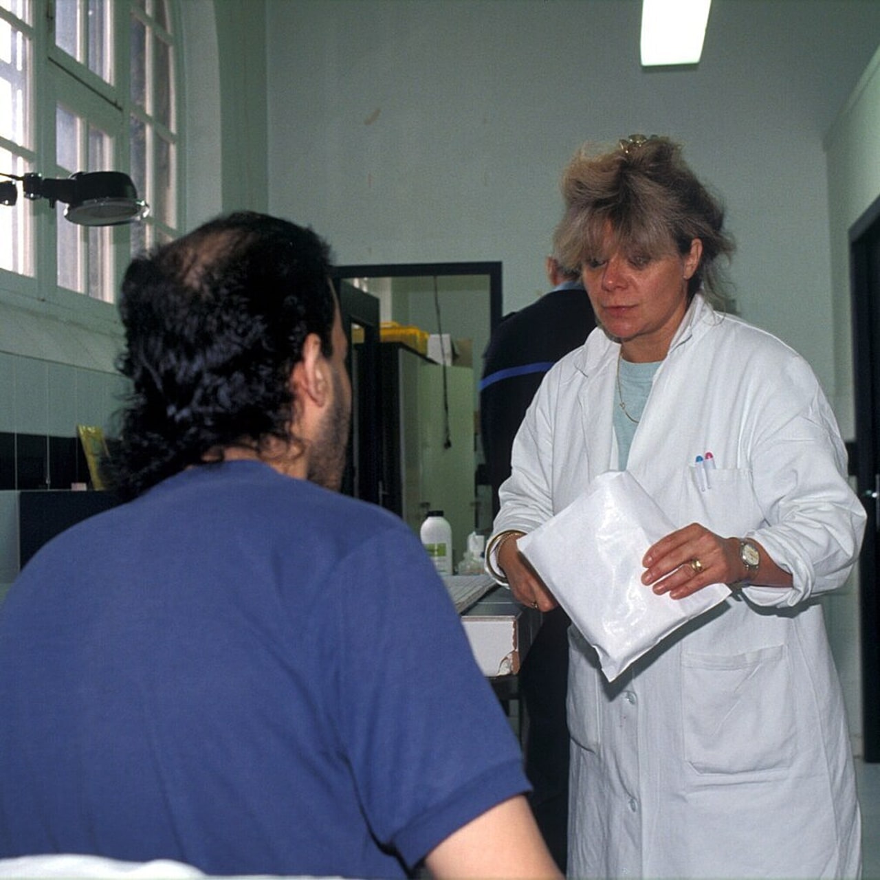 Un fossé continue à se creuser entre l’explosion des besoins de soins psychiques en détention et les capacités de réponses sanitaires, alertent des députées. Leur rapport formule une centaine de propositions pour couvrir l'ensemble des enjeux actuels. (Burger/Phanie)