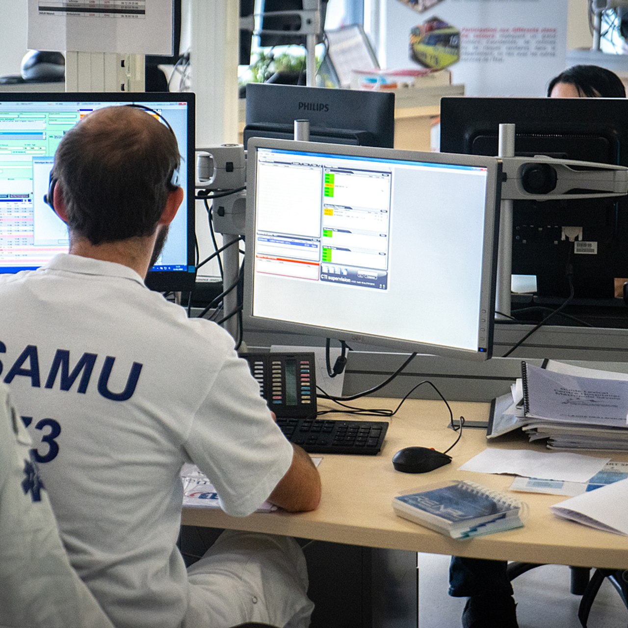 En l'absence des médecins libéraux, les médecins régulateurs d'urgence doivent prendre en charge tout ou partie des appels du Sas et de la PDSA. (Jessica Bordeau/Image Point FR/BSIP)