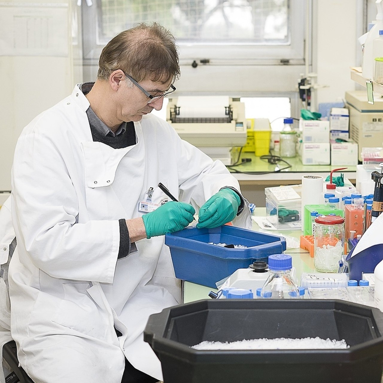 L'absence d'une vision stratégique sur l'accès aux nouveaux médicaments viendra réduire l'attractivité de la recherche clinique dans les établissements de santé s'inquiètent les industriels. (A. Noor/Image Point FR/BSIP)