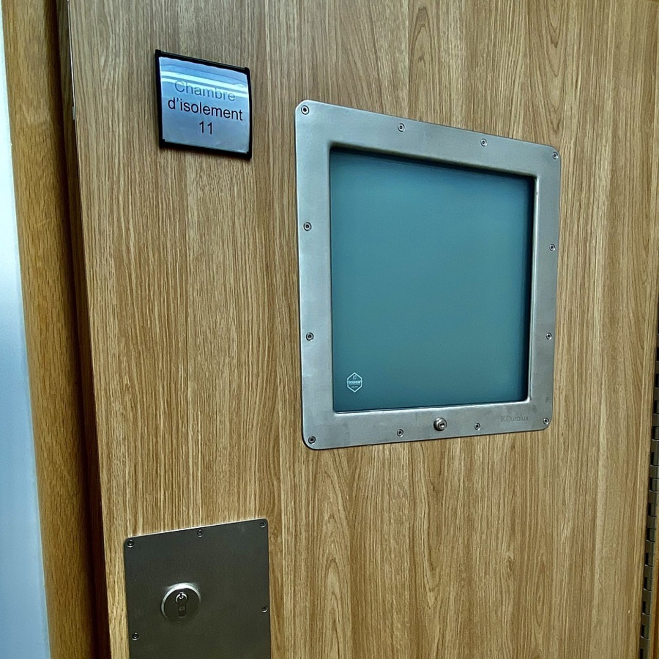 Le suivi des recommandations en urgence, sur des hôpitaux par exemple, du contrôleur général des lieux de privation de liberté va être renforcé, tout comme celui des alertes signalées par courrier au ministre de la Santé. (Caroline Cordier/Hospimedia)