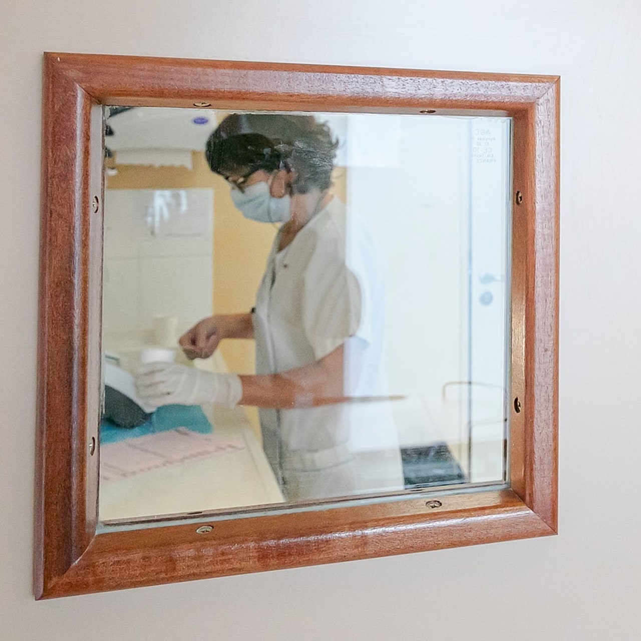 Les deux ans préalables avant tout intérim s'entendent en équivalent temps plein. L'entreprise de travail temporaire s'assure du respect de cette obligation et fournit en retour une attestation à l'établissement, qui se doit de la conserver en cas de contrôle administratif. (Humbert/Image Point FR/BSIP)