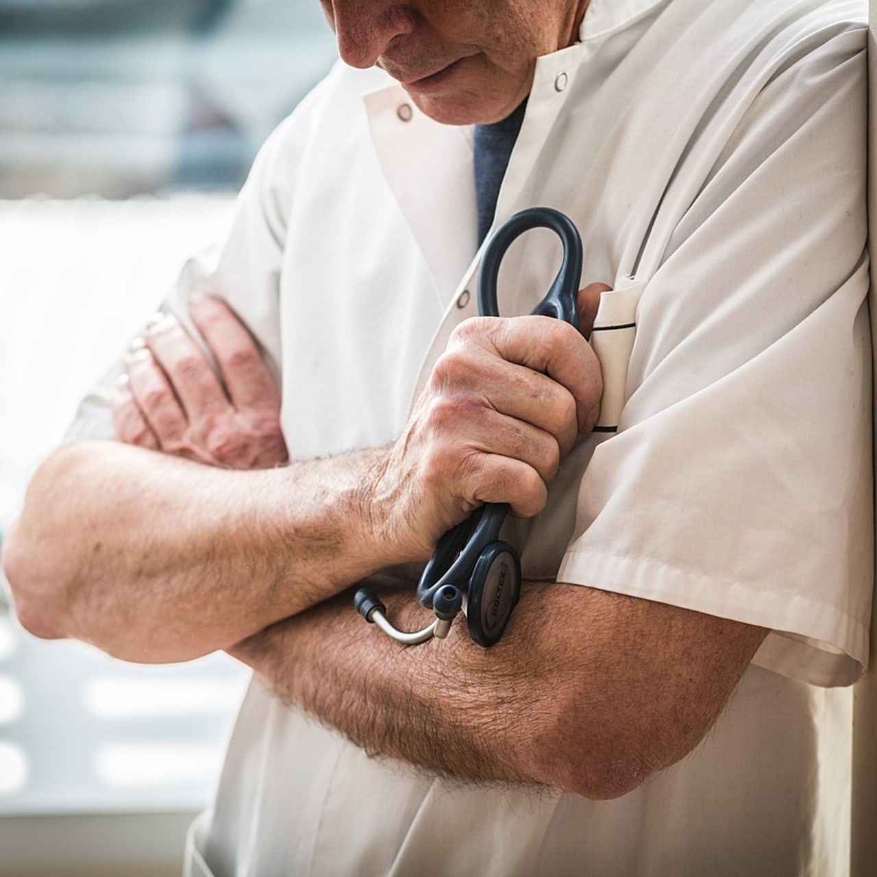 L'observatoire de la répression des personnels hospitaliers compte bien décrypter la "logique systémique" et les "rouages coercitifs" mis en œuvre par l'administration pour réduire au silence toute contestation, au point où "ceux qui se mobilisent finissent accusés de ce qu'ils dénoncent". (Burger/Phanie)