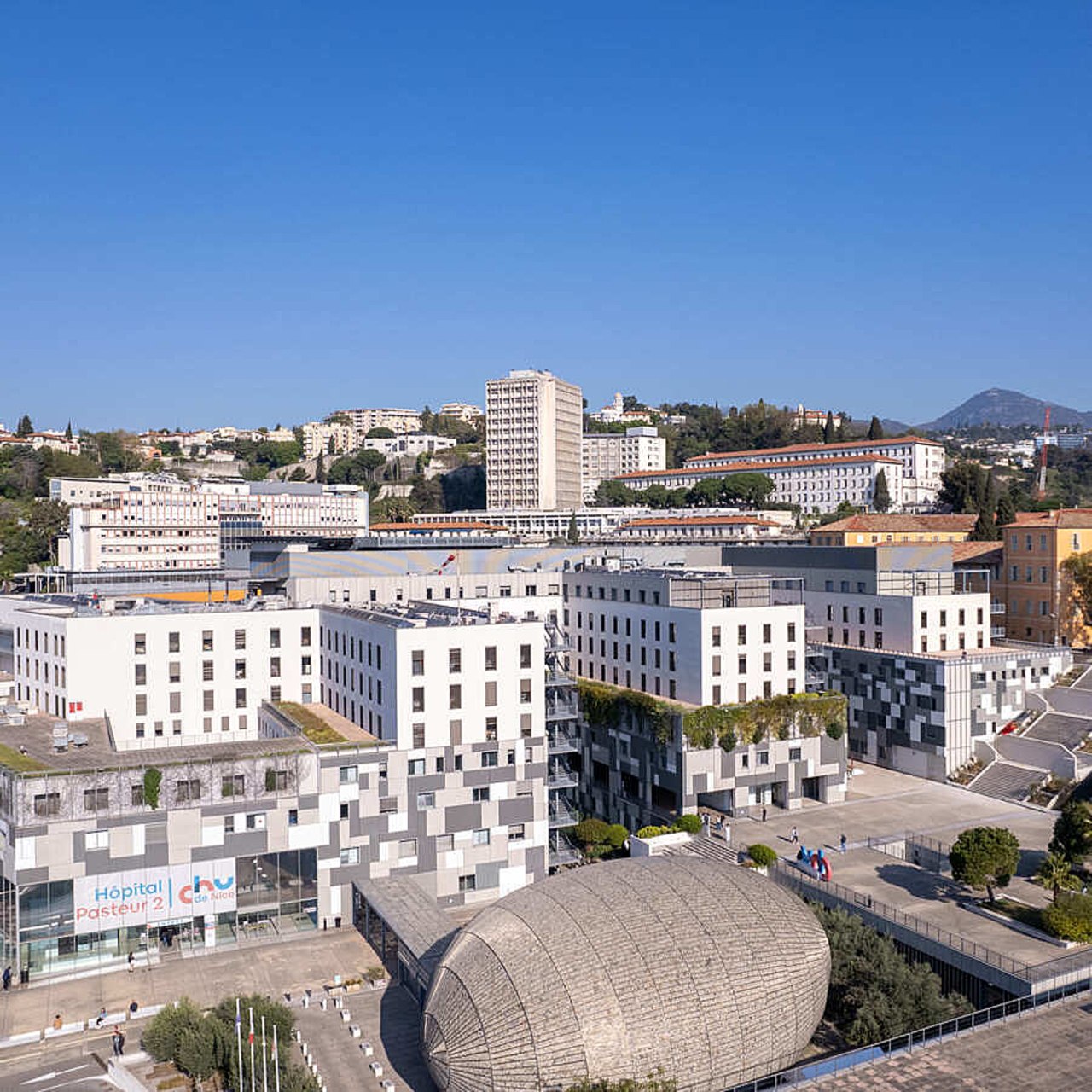 Initié au début des années 2000, le projet d'hôpital Pasteur 2 à Nice est enfin totalement abouti. Il représente un investissement de 550 millions d'euros. (CHU de Nice)