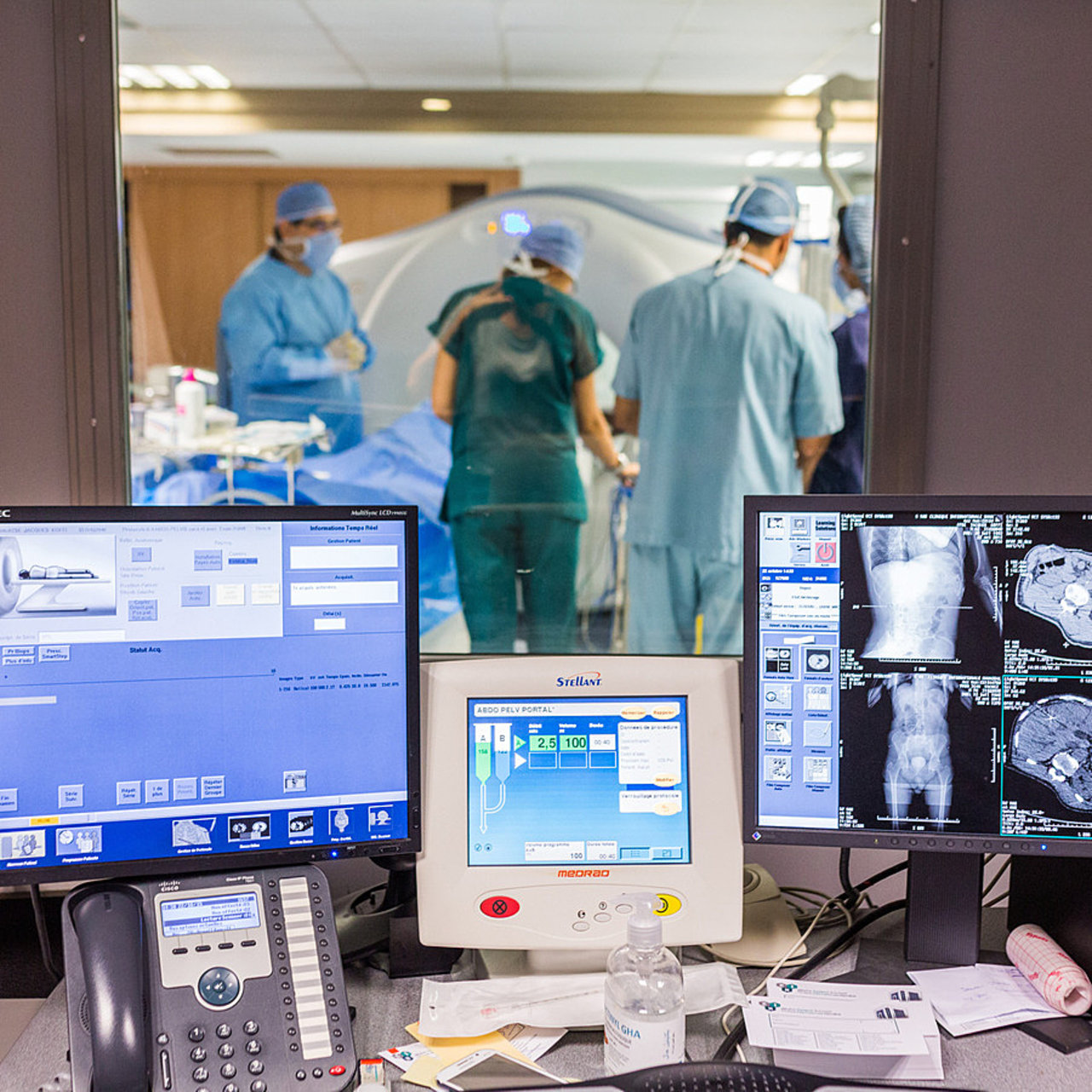 La mise en production des données appariées entre la cohorte cancer et les registres locaux commencera dès le deuxième trimestre 2026, en même temps que la mise en place des circuits de pseudonymisation. (Burger/Phanie)