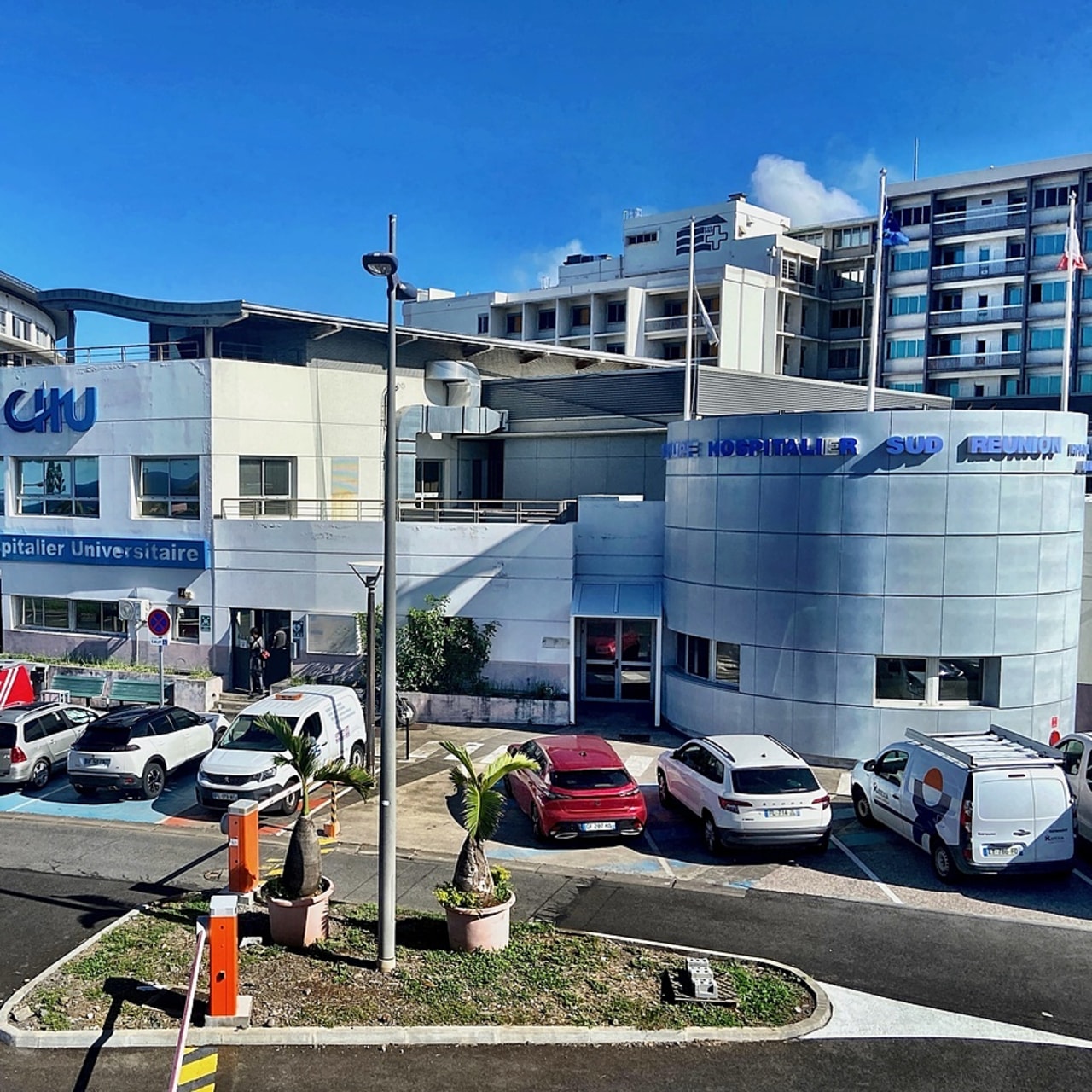 La décision de justice qui touche le CHU de La Réunion fait écho à un précédent en tout point similaire qui a concerné l'an dernier le CHU de Poitiers. Plusieurs autres hôpitaux sont également dans le viseur des internes. (Thomas Quéguiner/Hospimedia)