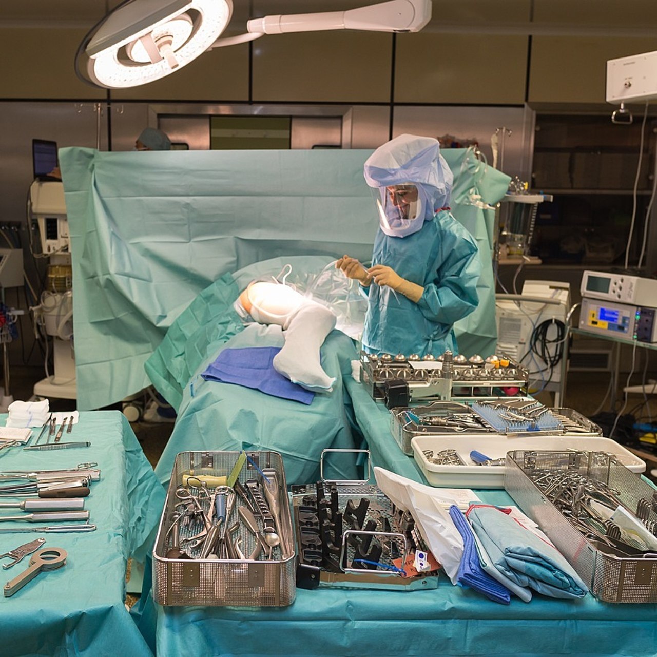 La proposition d'un secteur unique pour les tarifs des actes au bloc opératoire s'accompagne d'une bonification de 40% si aucun complément d'honoraires n'est appliqué. (A.Noor/Image point FR/BSIP)