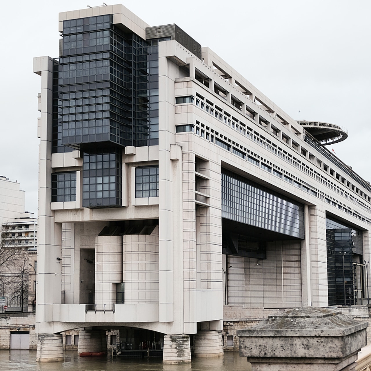 Le ministère de l'Économie et des Finances promet de mettre le projet de loi Résilience à l'ordre du jour "le plus rapidement possible". (LPN/Image Point FR/BSIP)