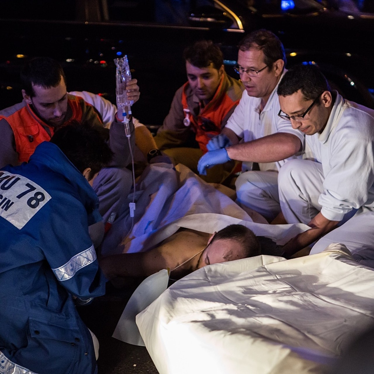 C'est à la suite des attentats de novembre 2015 à Paris et Saint-Denis que les pouvoirs publics ont entrepris la création du système d'information pour le suivi des victimes. Sa doctrine d'utilisation entend homogénéiser les pratiques. (Geai Laurence/Sipa)