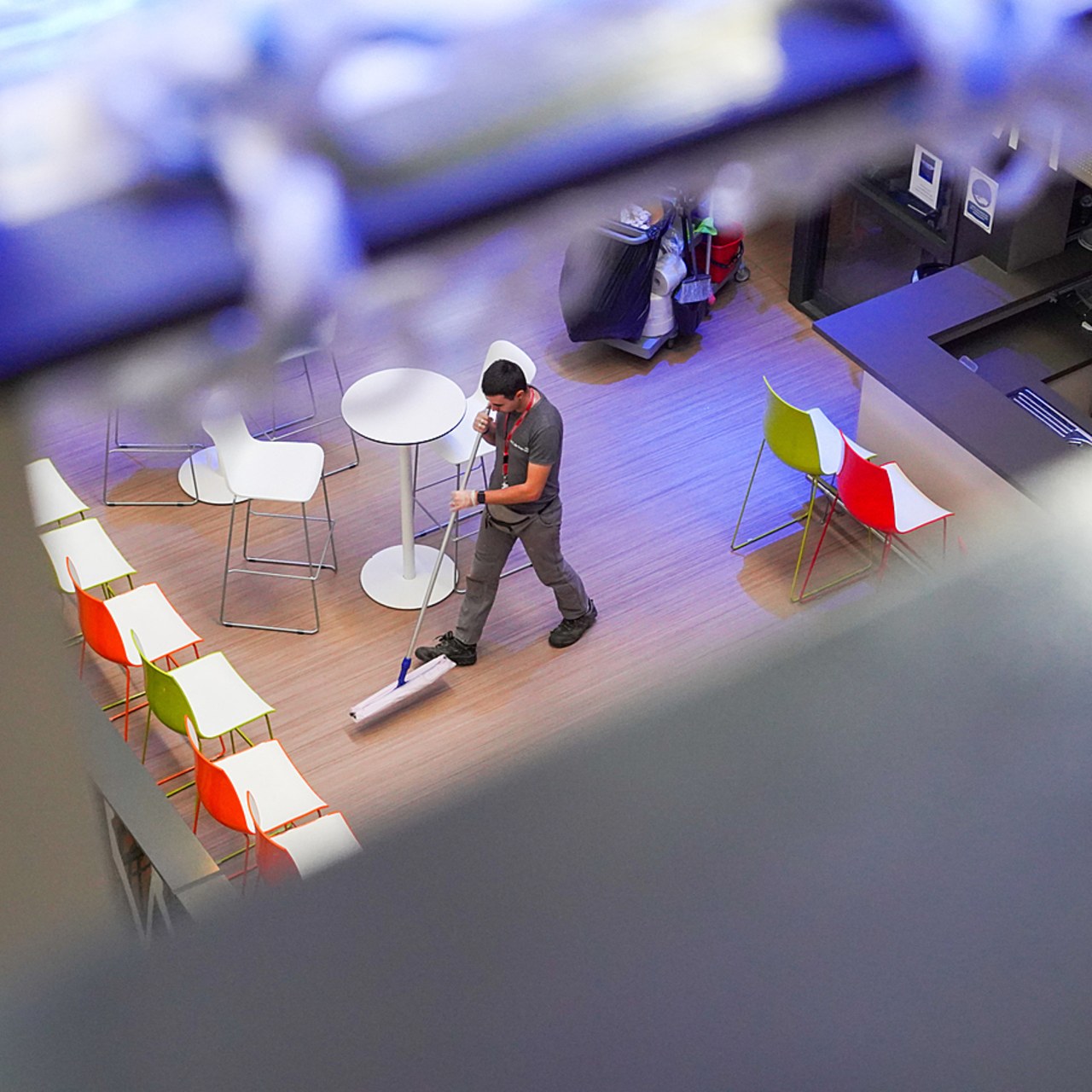 La chercheuse Mathéa Boudinet observe deux visions de la protection dans le milieu protégé. Si les deux entendent protéger du milieu ordinaire, la manière de procéder est différente. (Tremelet/Image Point FR/BSIP)