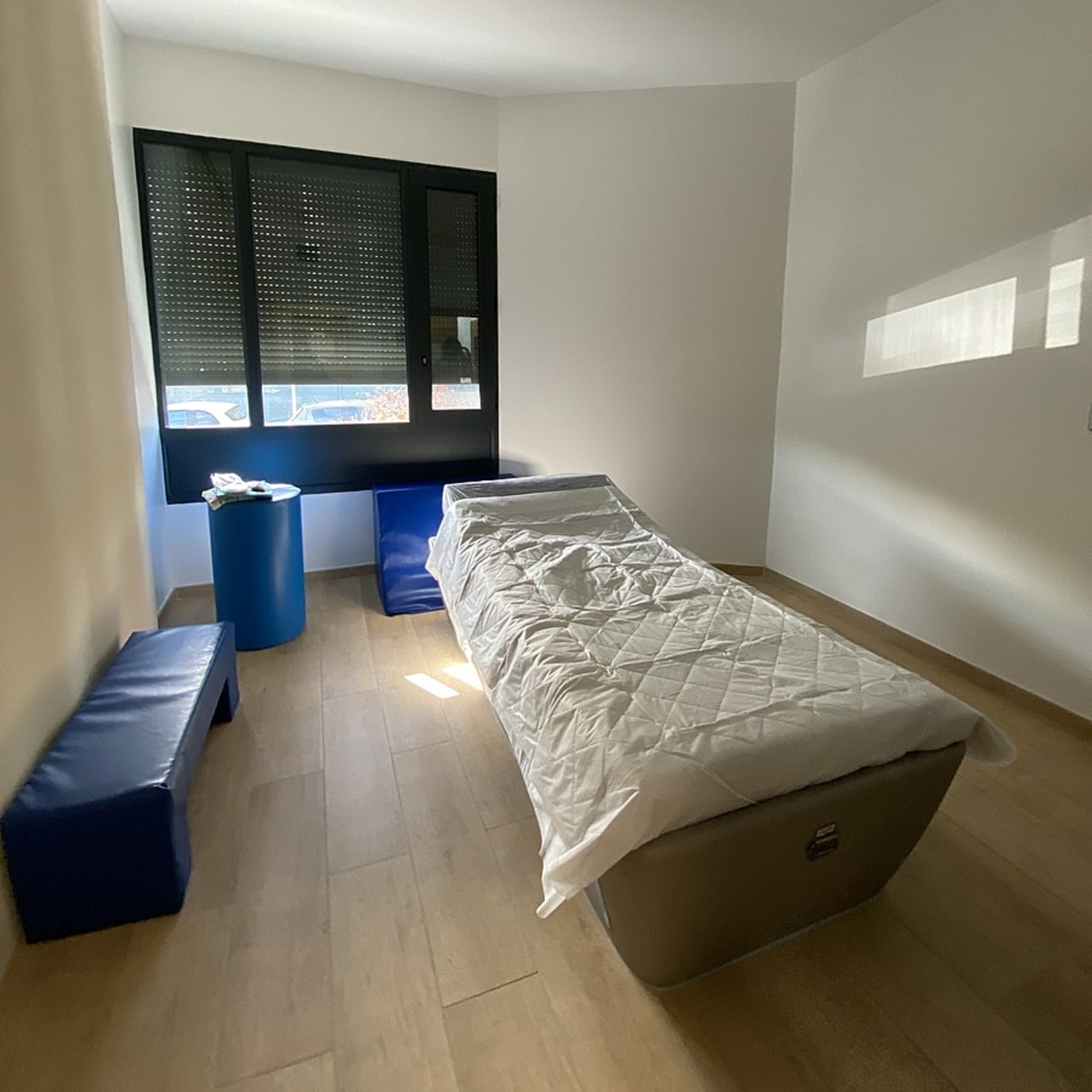 Les chambres d'isolement imposent des contraintes en termes de conception technique et de maintenance. (Caroline Cordier/Hospimedia)