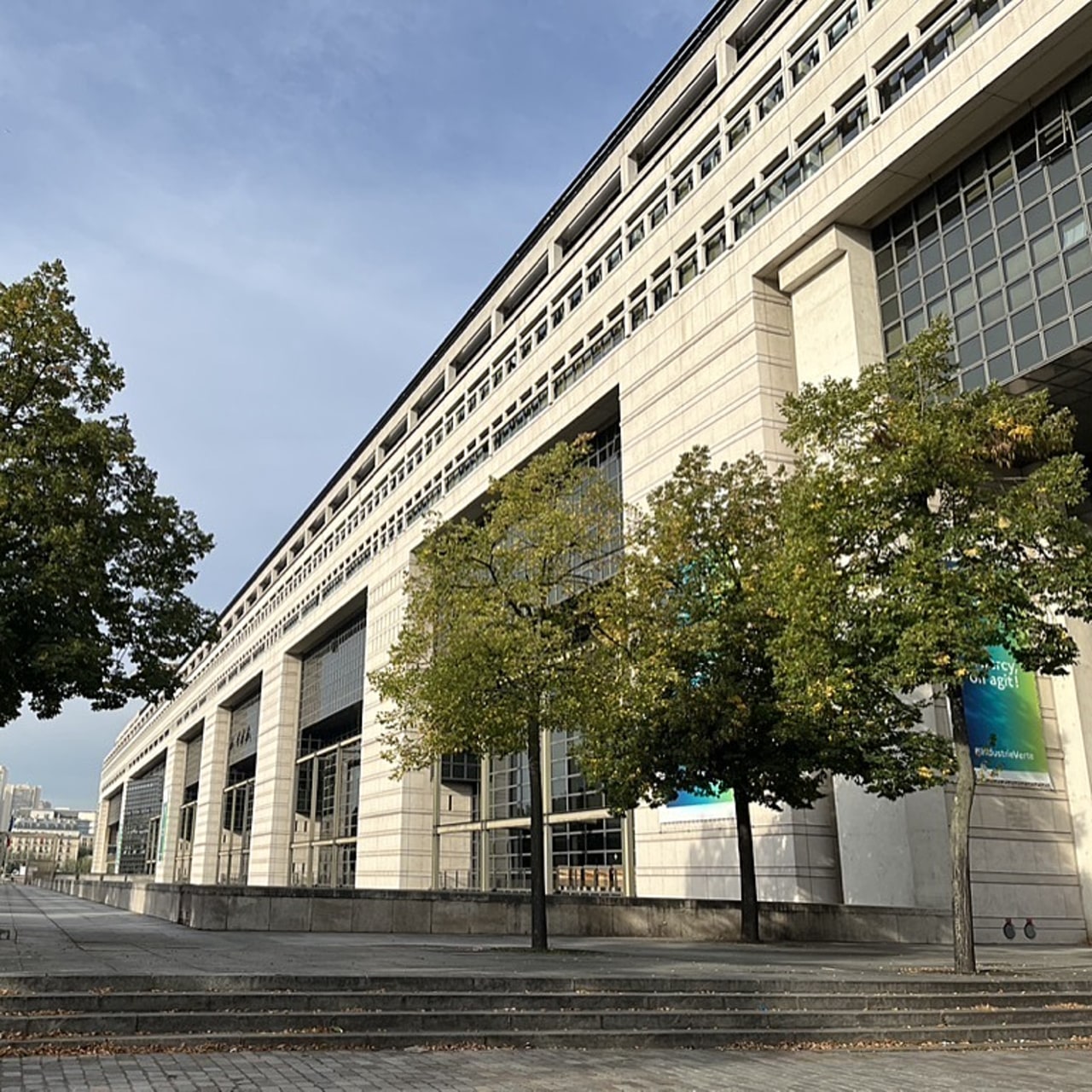 Matignon demande de geler 2 milliards d'euros de dépenses sur la sécurité sociale