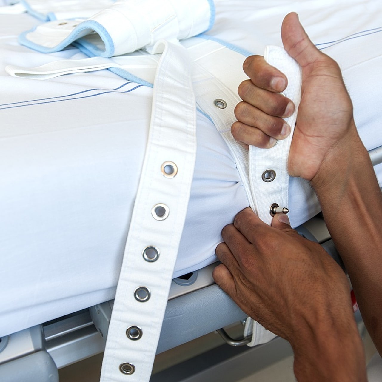 Les patients accueillis à l'IPP sont systématiquement isolés, sans accès libre à l'eau potable, pour des séjours qui peuvent parfois durer plus de huit jours. (SPL/BSIP)