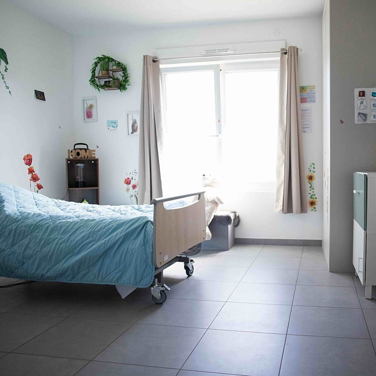 Les locaux hospitaliers et médico-sociaux doivent être adaptés pour protéger les patients, résidents et professionnels de la chaleur. (Lucie Morel/Hospimedia)