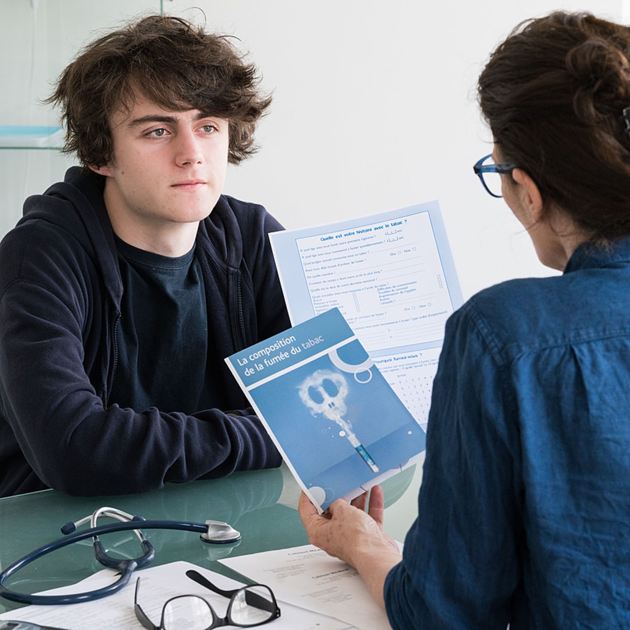 L'Inca veut favoriser le déploiement des lieux d'enseignement sans tabac pour appuyer les actions concrètes en prévention des cancers des établissements. (Voisin/Phanie)