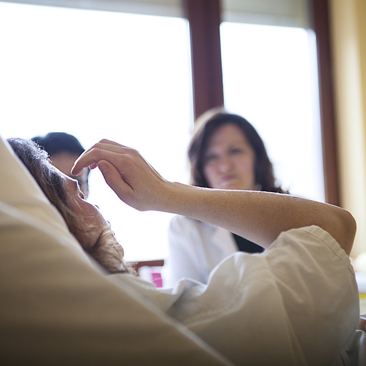 Des axes d'amélioration dans le suivi hospitalier en psychiatrie, comme une surveillance accrue dans les 48 premières heures du séjour, se dégagent d'une analyse des événements indésirables graves dans un EPSM. (Amélie Benoist/Image Point FR/BSIP)
