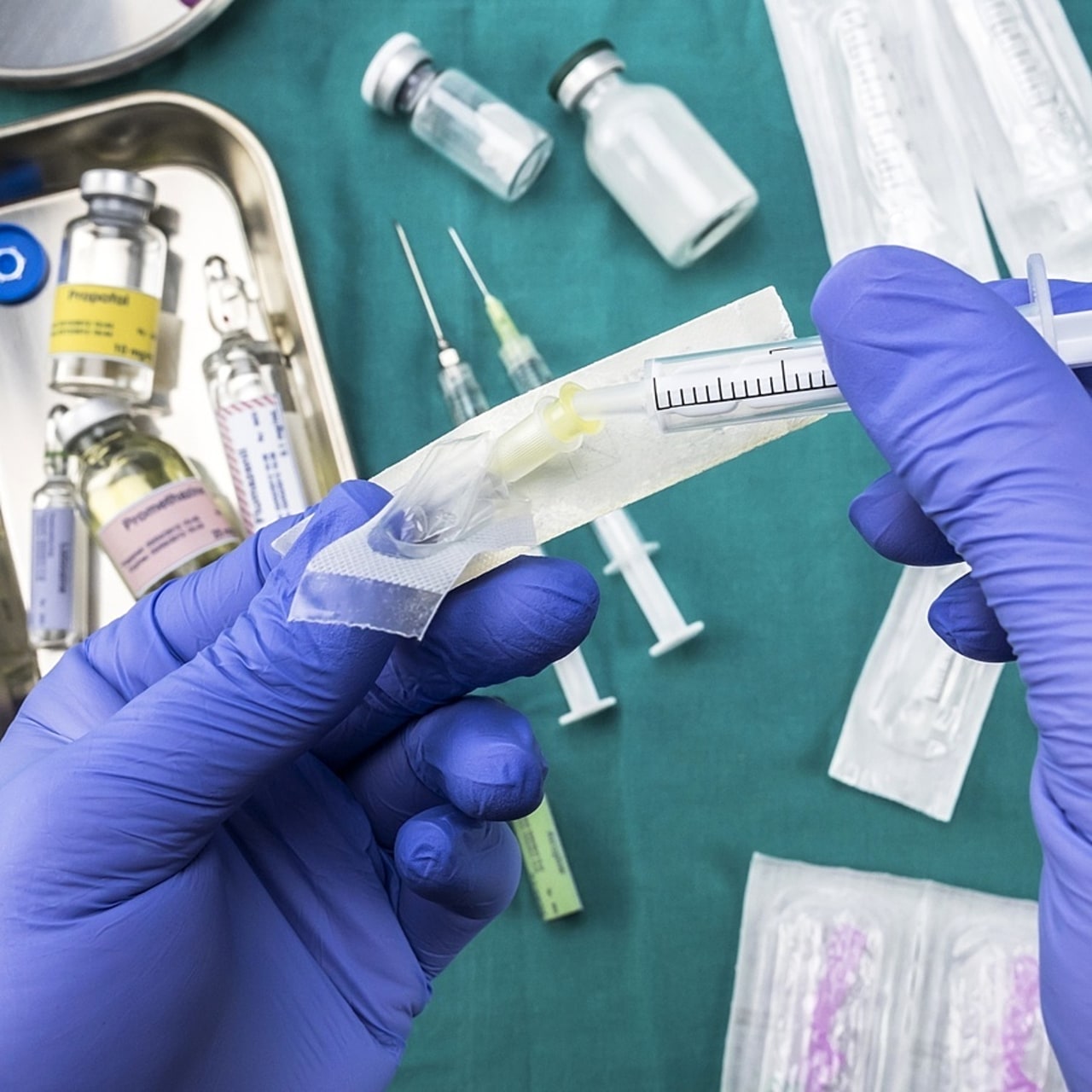 Les médicaments onéreux utilisés à l'hôpital tire la hausse des dépenses de médicament constatée sur ces dernières années. (SPL / BSIP)