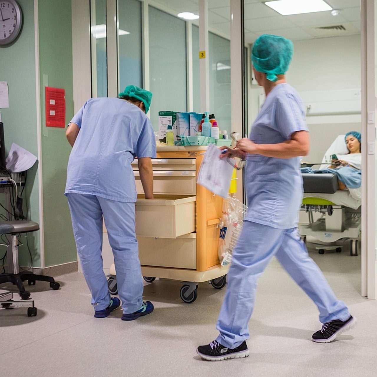 En 2025, la chirurgie ambulatoire affiche un rythme de progression divisé par trois voire plus par rapport aux années d'avant-Covid. Le taux national n'a pris que 0,6 point en un an. (Burger/Phanie)