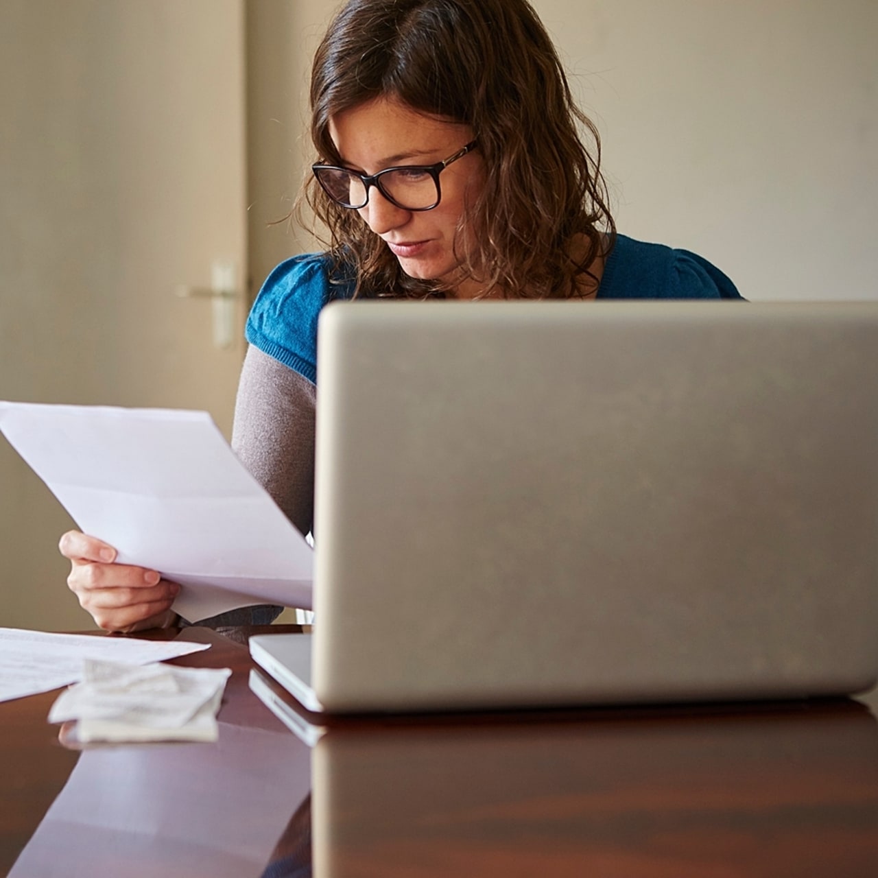 Le plan Perf Ehpad permet aussi de sortir les directeurs d'établissement de la solitude imposée par leur fonction, un bénéfice secondaire apprécié. (Image Source/BSIP)