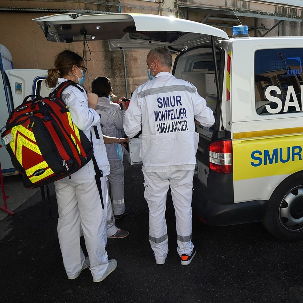 Les ambulanciers Smur ne cachent plus leur exaspération. Malgré des missions, des responsabilités et une exposition aux risques dans les faits aux antipodes du transport sanitaire classique, rien aujourd'hui ne reconnaît leur cadre d'exercice spécifique. (Tremelet/Image Point FR/BSIP)