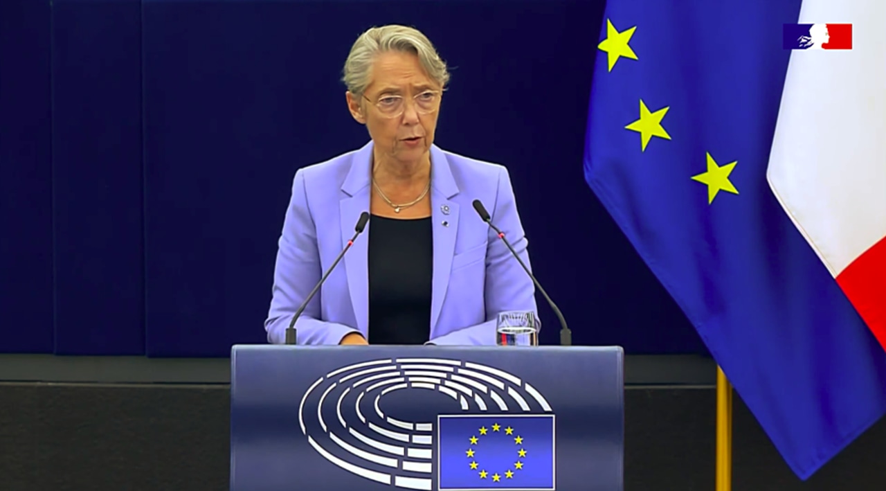 La sanctuarisation de 150 M€ constitue pour la Première ministre une "première marche". Celle-ci se poursuivra par une réforme du financement du grand âge qui permettra d'assurer "à parité" avec les départements la dynamique des dépenses dès 2025. (Twitter/Capture d'écran)