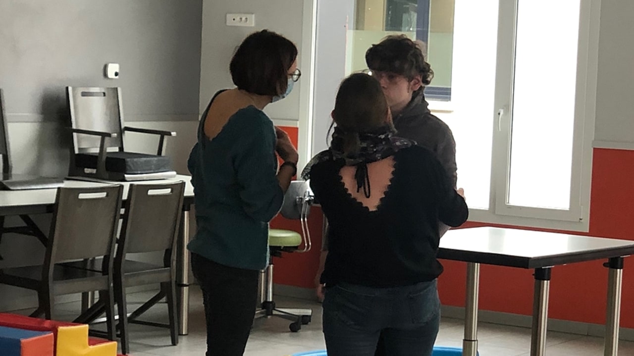 Lors de l'après-midi sport à la Mas Frédéric-Dewulf, sont réunis des résidents mais également des personnes accompagnées par la Mas à domicile. (Edoxie Allier/Hospimedia)