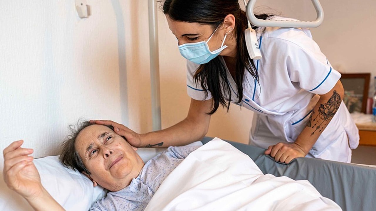 Il ressort des missions flash que changer de modèle pour les Ehpad, c'est aussi changer de regard. (Morcillo/BSIP)