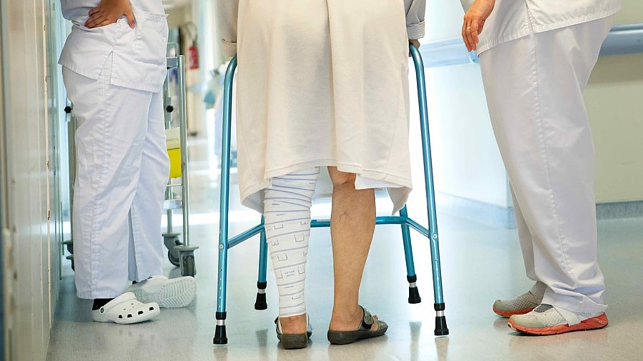 Les premiers résultats de l'étude Cov-Activ démontrent la faisabilité d'un programme d'activité physique pendant l'hospitalisation. (Amélie-Benoist/Image Point FR/BSIP)