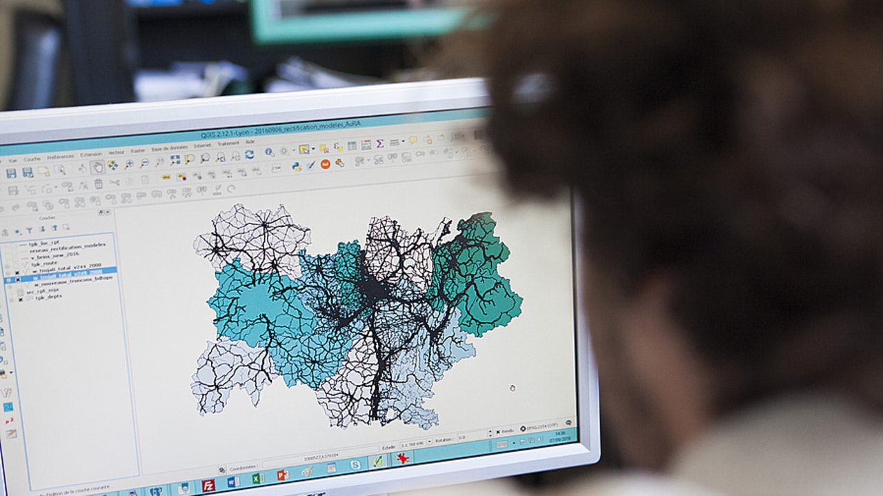 L'élaboration des PRSE 4 devra se faire en concertation avec différents acteurs locaux, dont la direction régionale de l'environnement, de l'aménagement et du logement qui pourra apporter son expertise métier en santé  environnement nécessaire au pilotage opérationnel des PRSE. (Amélie Benoist/Image point FR/BSIP)