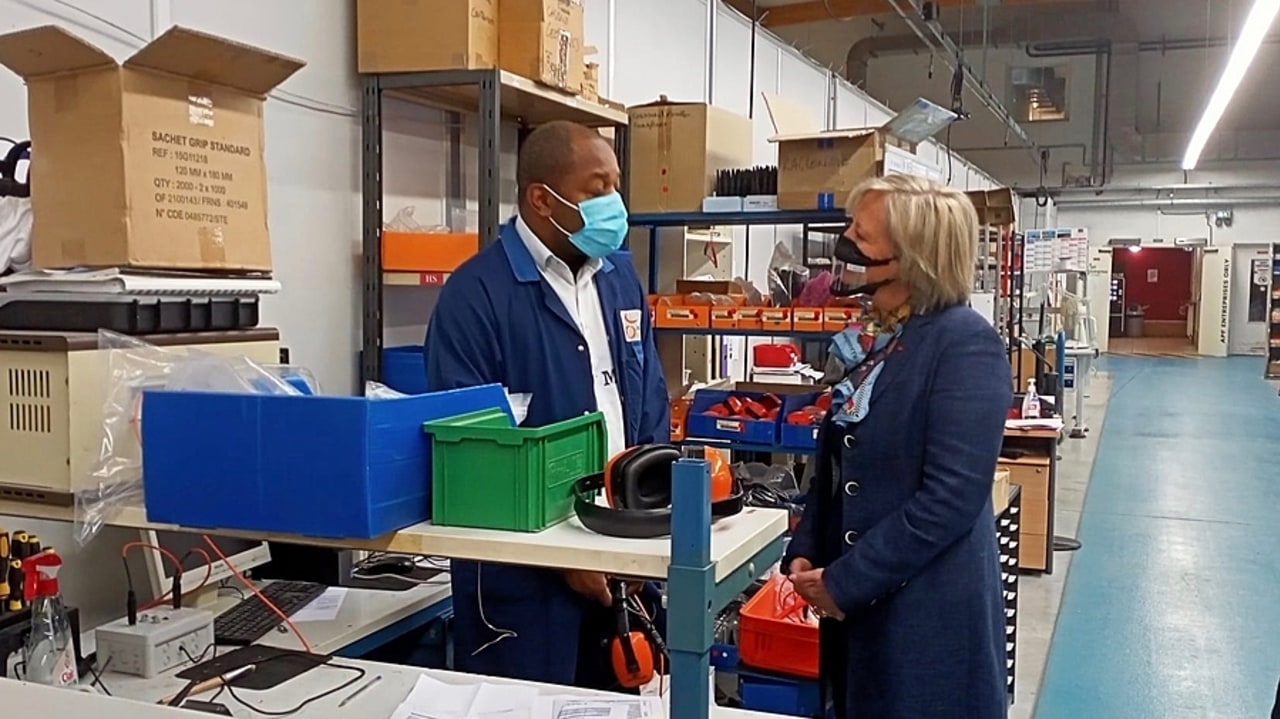 Le 17 mars, Sophie Cluzel, secrétaire d'État chargée des personnes handicapées, s'est rendue dans un établissement à Orly (Val-de-Marne) pour présenter les avancées du plan de transformation des Esat. (Edoxie Allier/Hospimedia)