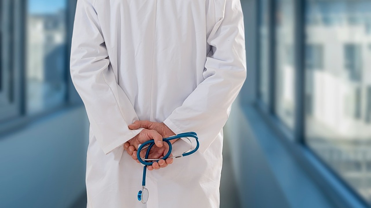 Née avec les CHU en 1958, la juridiction disciplinaire des personnels hospitalo-universitaires (JDHU) ne compte que 13 dossiers identifiés jusqu'en 2015 puis 17 affaires traitées depuis 2016 : une activité très modeste qui tend toutefois à augmenter. (Chassenet/BSIP)